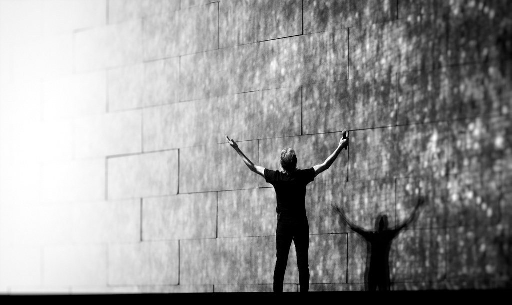 Roger Waters: The Man Behind Pink Floyd’s Most Powerful Stories